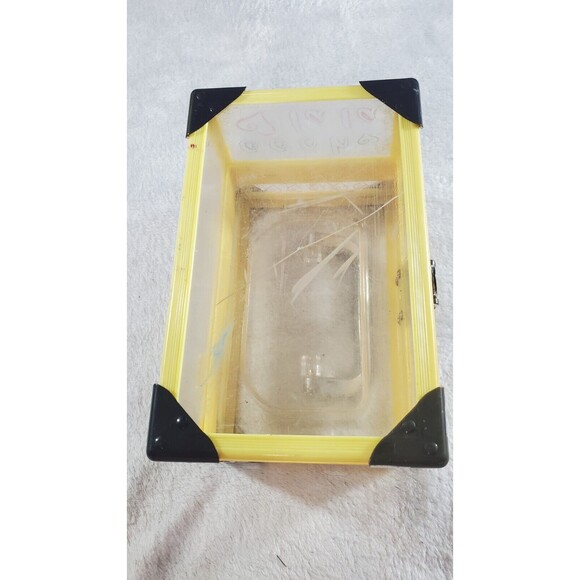 Vintage Yellow Comestic Jewelry Fun Treasure Cool Stuff Box 7" x 4 1/2" x 4 1/8" - Picture 8 of 9